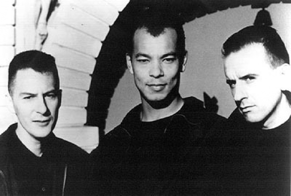 Fine young cannibals – Johnny come Home-copertina cover